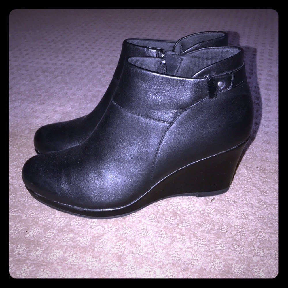 Clark’s Black Wedges